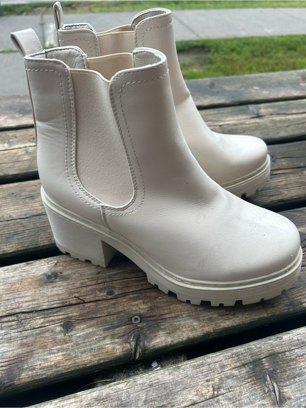 Women’s Cream Chunky Chelsea Ankle Boots